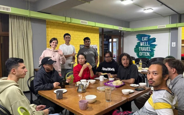 ololoFreelander work and travel Hostel