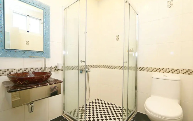 Love Travel B&B