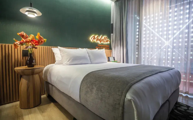Calle Flora Hotel by Jalo