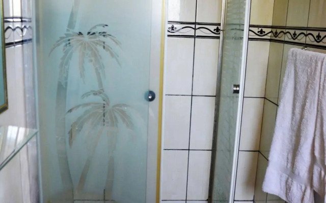 Kunta Kinte Hotel