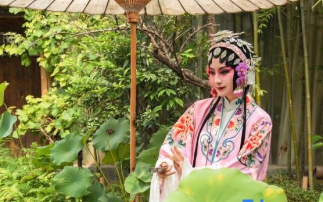 Yueshang Zen Space Homestay (Tongli Ancient Town Branch)