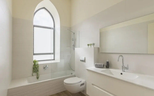 The Pearl of Nachlaot Apartments