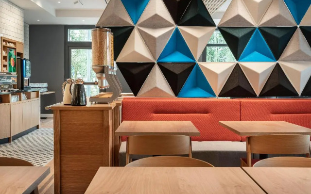 Holiday Inn Express Marne La Vallee Val D Europe