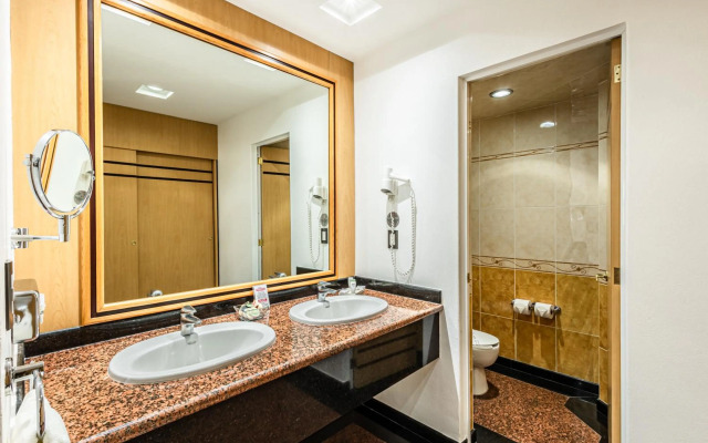 Suites Inn La Muralla Metepec