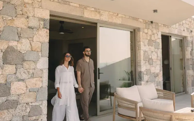 Akres Luxury Sea View Villas
