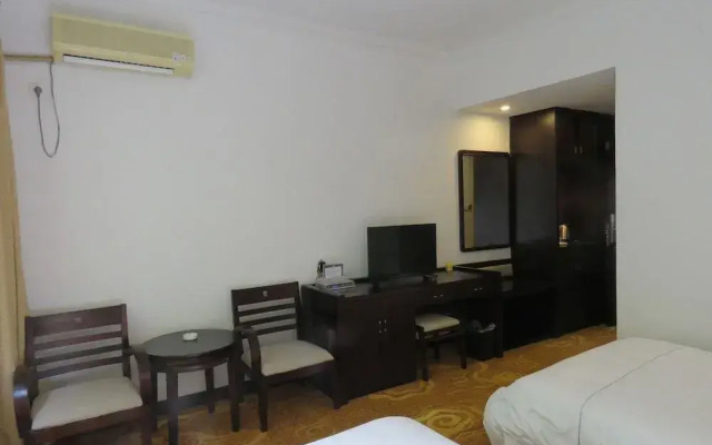 China Town Riverside Garden View Hotel