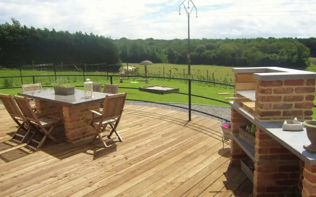 Cosy Holiday Home in Vodelee With Private Garden