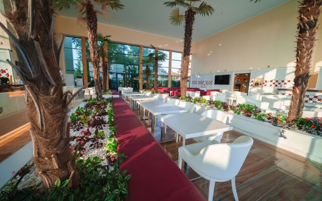 Hotel Perla Beach Luxury