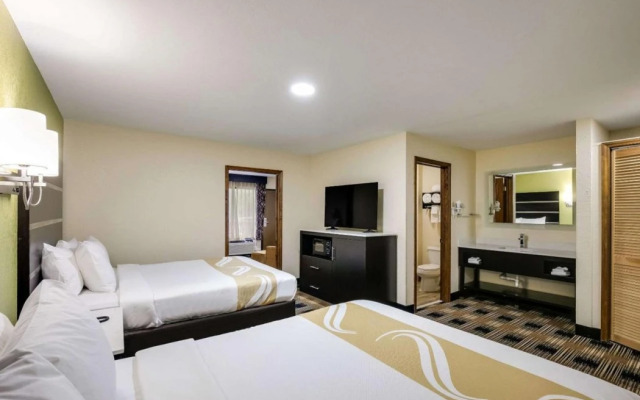 Quality Inn & Suites Mt Chalet