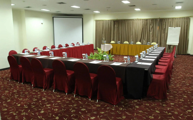 Oasis Amir Hotel