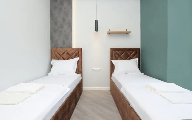Stay inn on Amiryan 26/4