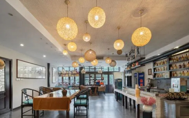 Huajian Boutique Homestay (Nanjing Gaochun Old Street Store)