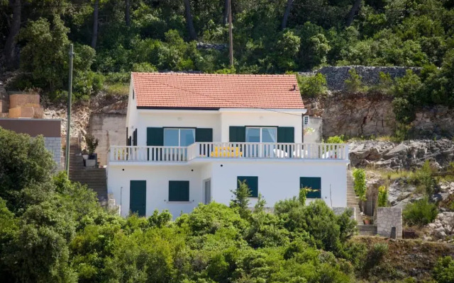 Villa Lav
