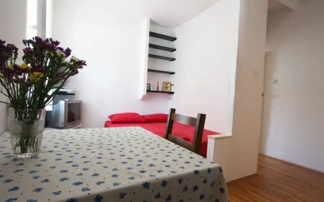 Apartment Mladen