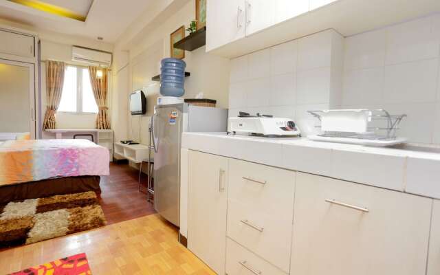 RedDoorz Apartment@The Suites Metro Soekarno Hatta