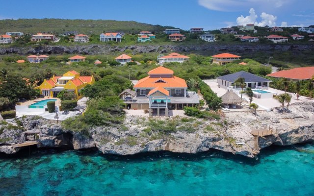 ***NEW*** ? Villa Brillante? - Unique Ocean Front Luxury Retreat