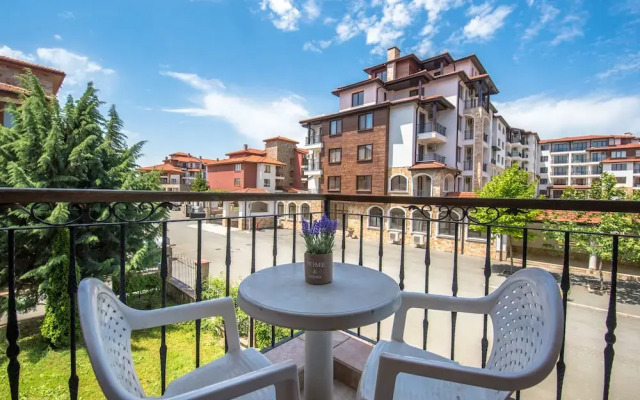 Apollon Complex Apartment