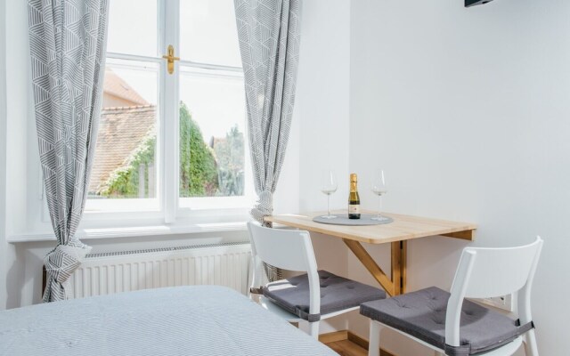 Old Town Tale Apartments