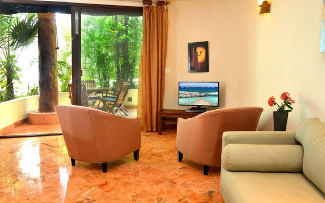 Porto Playa Condo Hotel & Beachclub
