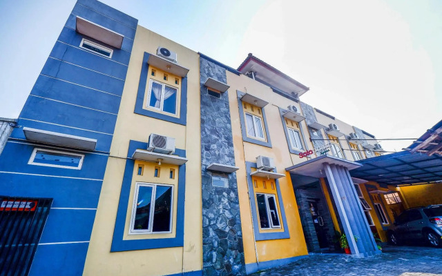 Super OYO 2209 Solo Point Guest House Syariah