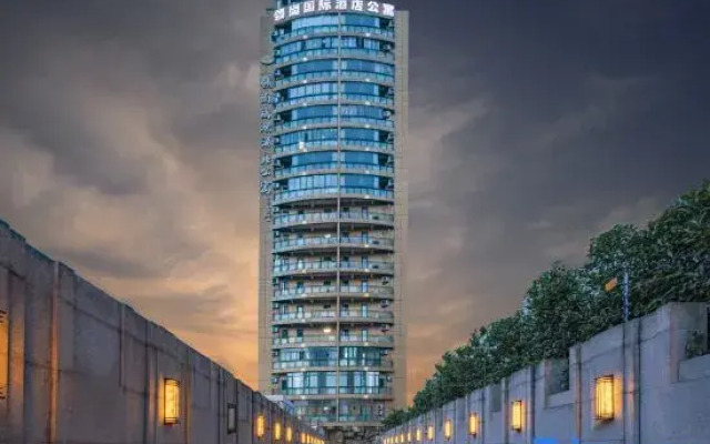 Shanghai Lingshang International Hotel Apartment (Hongqiao Songyuan Road)