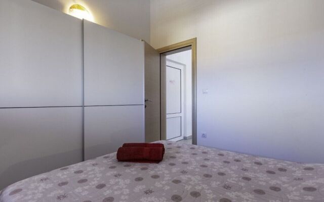 Comfort apartments with pool in Medulin