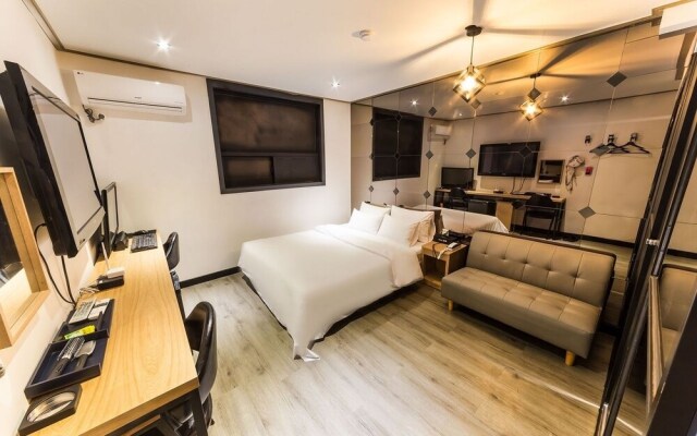 Incheon Hotel Afternoon