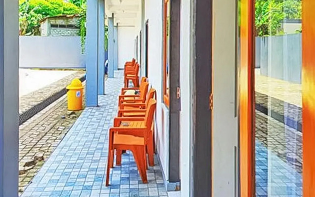 Shekinah Homestay & Cafe Waikabubak RedPartner