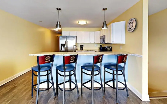 Put-in-Bay Waterfront Condo #109