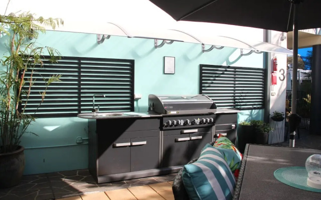 Salamander Beach Accommodation Adults Only