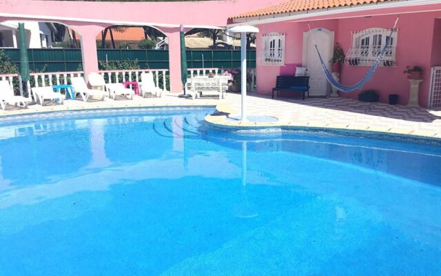 Apartment with One Bedroom in Sintra, with Shared Pool, Furnished Balcony And Wifi - 3 Km From the Beach