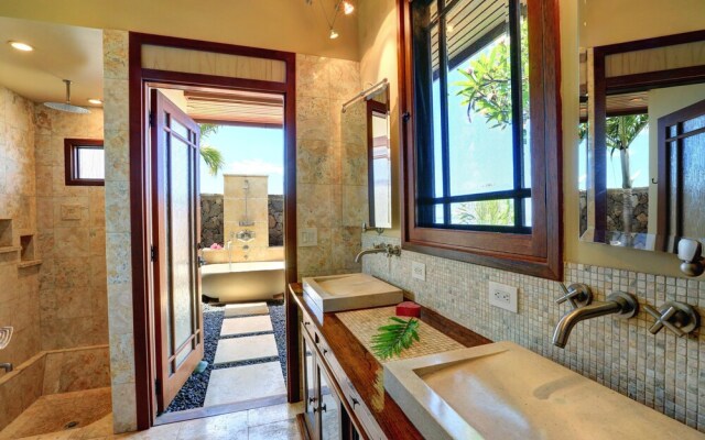 Aloha Spirit Maui 2 Bedroom Home by RedAwning