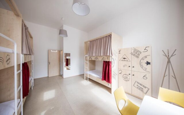 Post Hostel Prague
