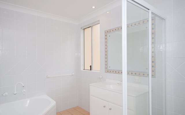 Calypso, 156 Bagnall Beach Road