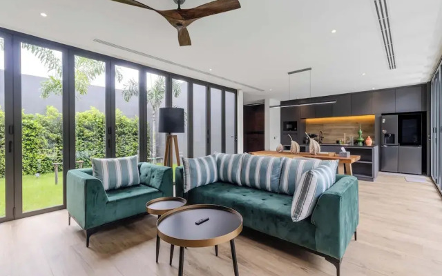 2BR with Pool and Full Kitchen V253