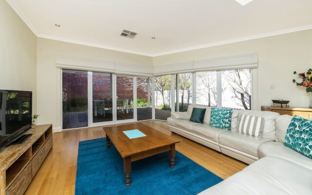 Inner Western Suburbs Retreat