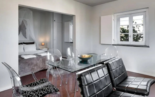 Carcavelos Beach&Bike House (view, parking, wi-fi)