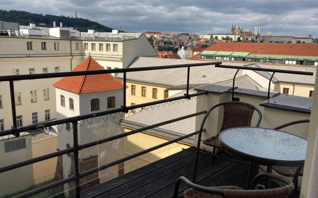 Castle View Apartment