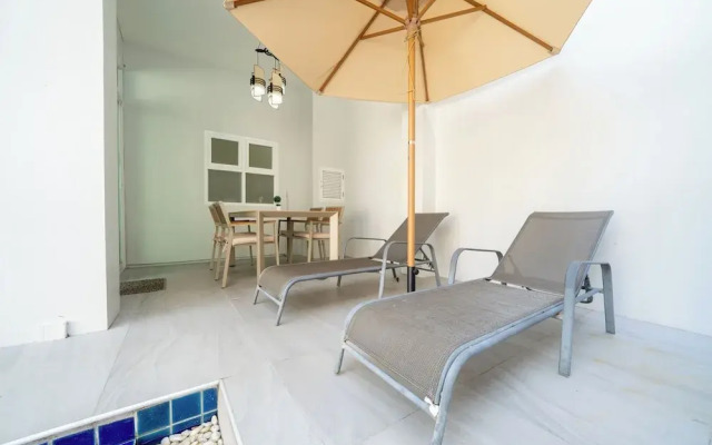 Elegant 3BR Pool Villa Sara near NaiHarn