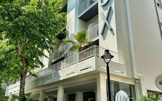 Lux