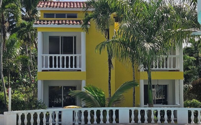 Hotel Grand Village