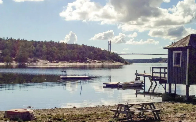 Spacious Holiday Home for 8