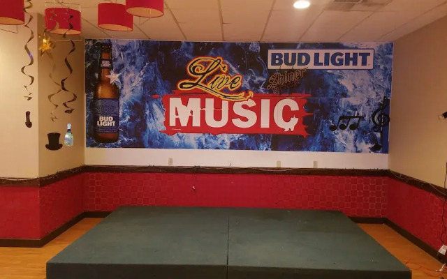 The Clarion Inn Elk City