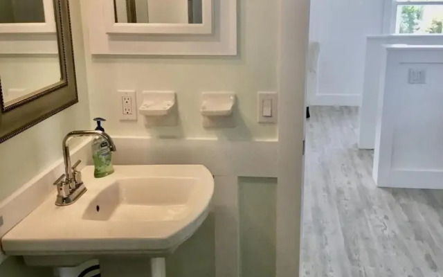 AMI Sand Dollar - 6403 B Holmes