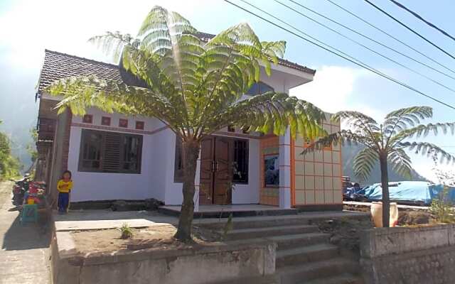 Homestay Family Gunung Bromo