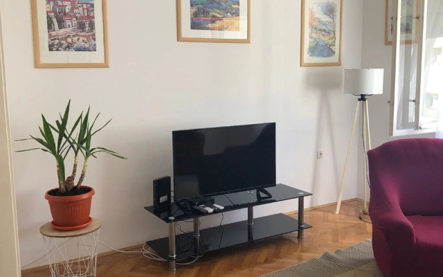 Apartment Ema