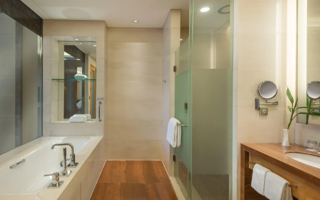 Crowne Plaza Yichang by IHG
