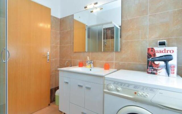 Apartment & Room Tanja 1552