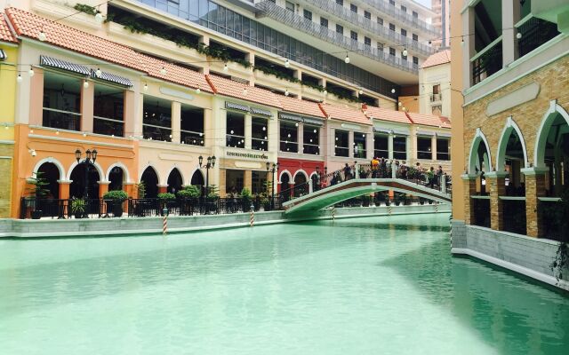 Grace at Mckinley Hill Global City