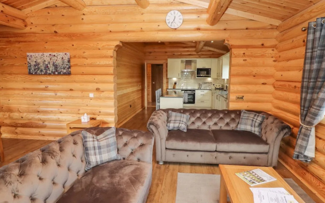 Maple Lodge